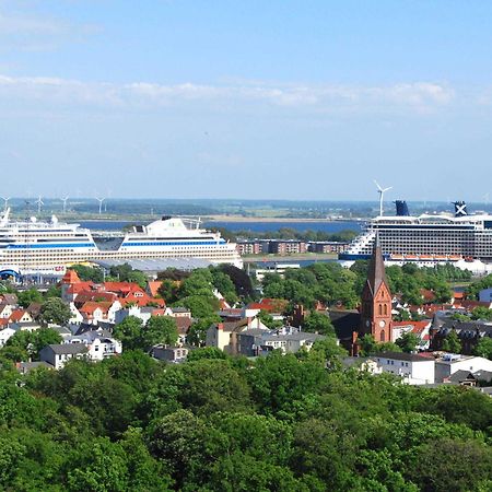 Ferienwohnung Warnemuende Am Kurpark Rostock Bagian luar foto