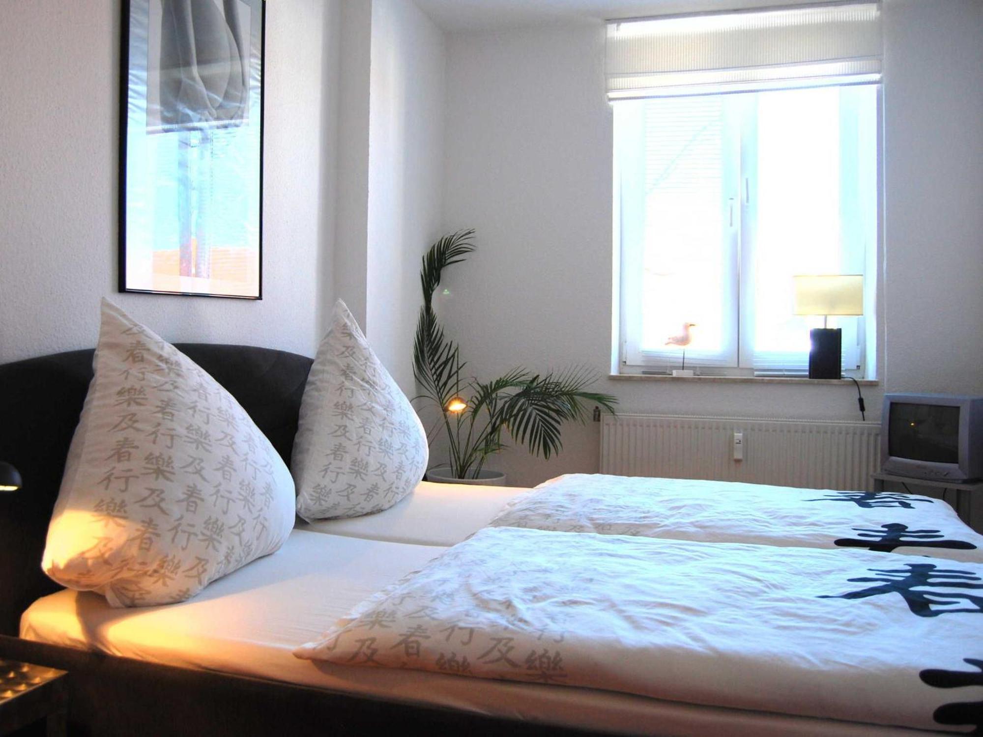 Ferienwohnung Warnemuende Am Kurpark Rostock Bagian luar foto